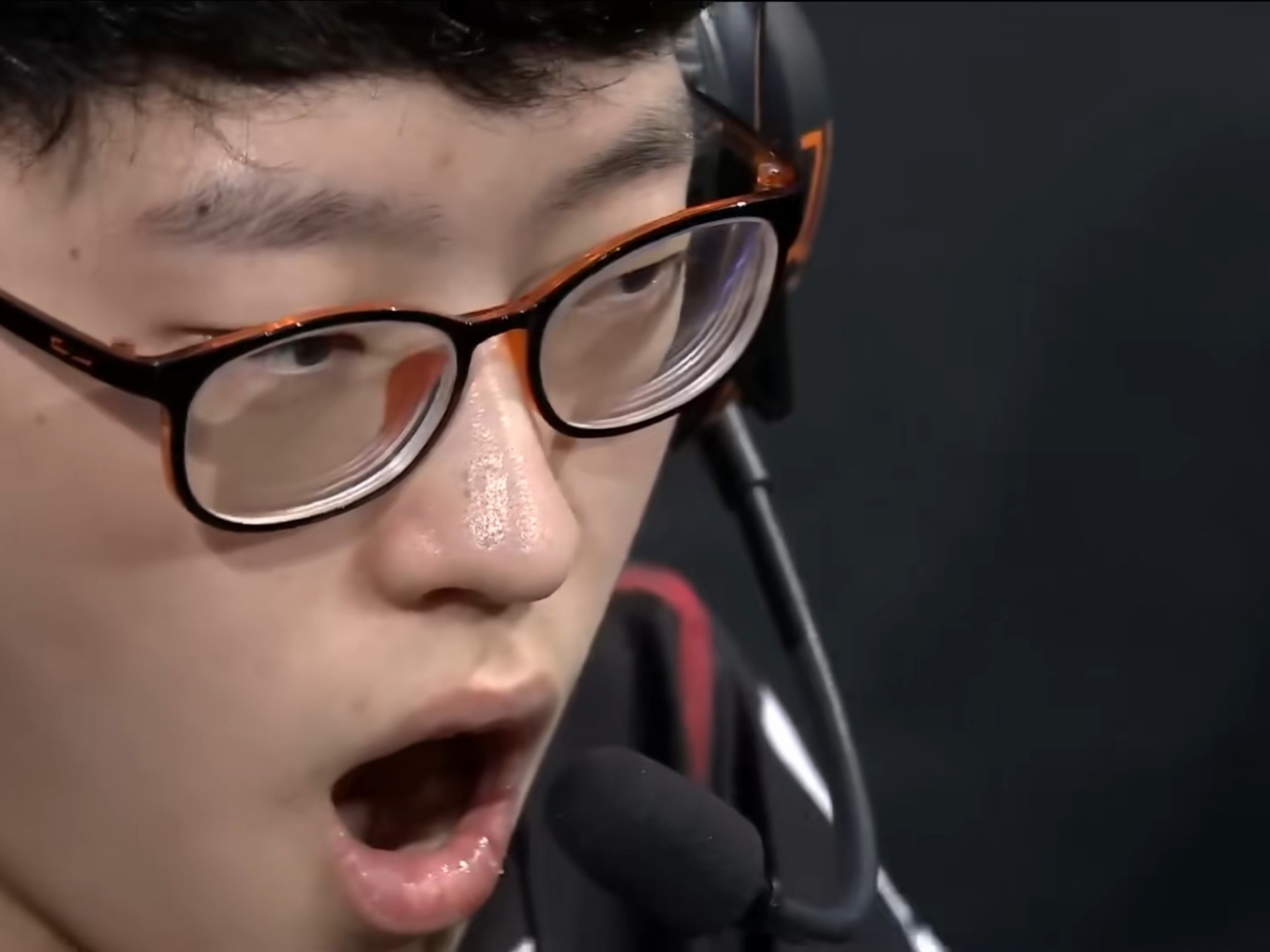 关于RNG翻盘V5，Scout操刀奇招英雄翻盘鏖战多局成都决赛之夜，留下经典瞬间的信息